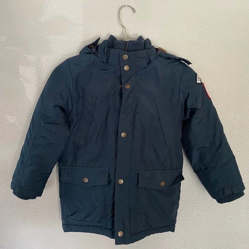 H&M Mountain Adventure patch faux fur trim hooded puffer jacket size 6-7 years